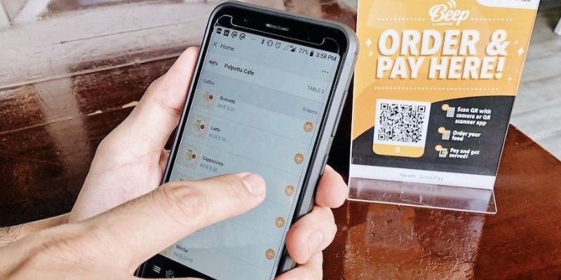 Customer ordering through QR order and pay on their phone