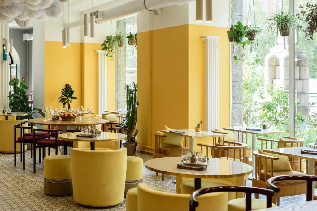 An empty F&B business/restaurant