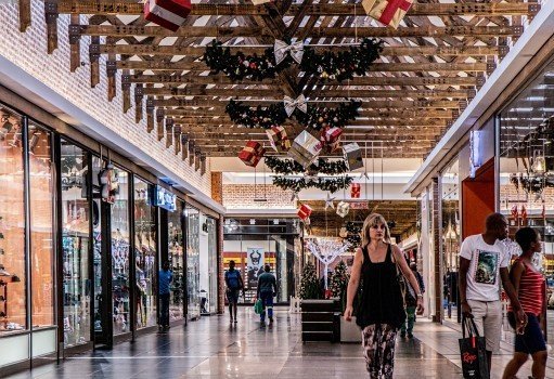 woman in shopping mall