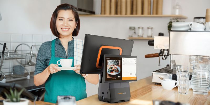 A business owner with the StoreHub POS