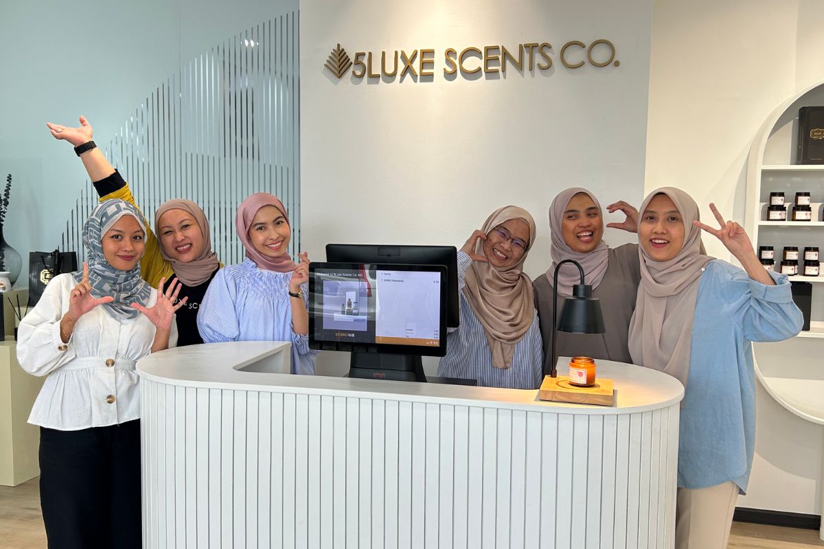Lighting New Beginnings: The Story of 5Luxe Scents Co.
